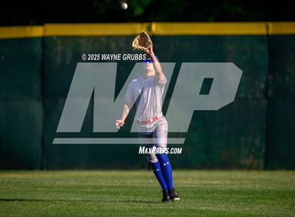 Thumbnail 2 in Alba-Golden vs. Harleton (UIL 2A D1 Area Playoff) photogallery.