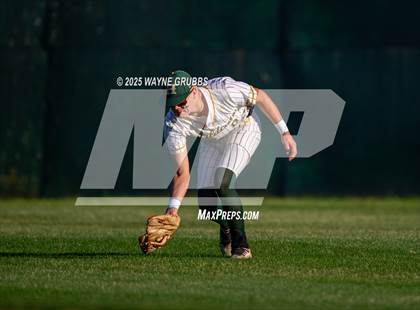 Thumbnail 2 in Alba-Golden vs. Harleton (UIL 2A D1 Area Playoff) photogallery.