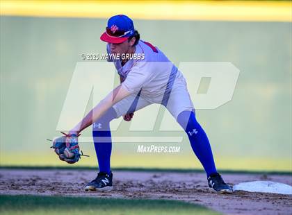 Thumbnail 2 in Alba-Golden vs. Harleton (UIL 2A D1 Area Playoff) photogallery.