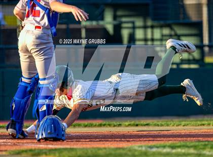 Thumbnail 1 in Alba-Golden vs. Harleton (UIL 2A D1 Area Playoff) photogallery.