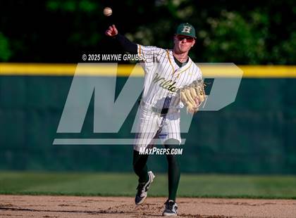 Thumbnail 2 in Alba-Golden vs. Harleton (UIL 2A D1 Area Playoff) photogallery.