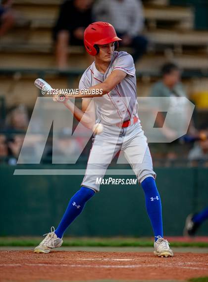 Thumbnail 2 in Alba-Golden vs. Harleton (UIL 2A D1 Area Playoff) photogallery.