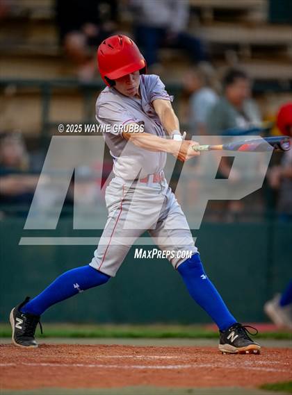 Thumbnail 2 in Alba-Golden vs. Harleton (UIL 2A D1 Area Playoff) photogallery.