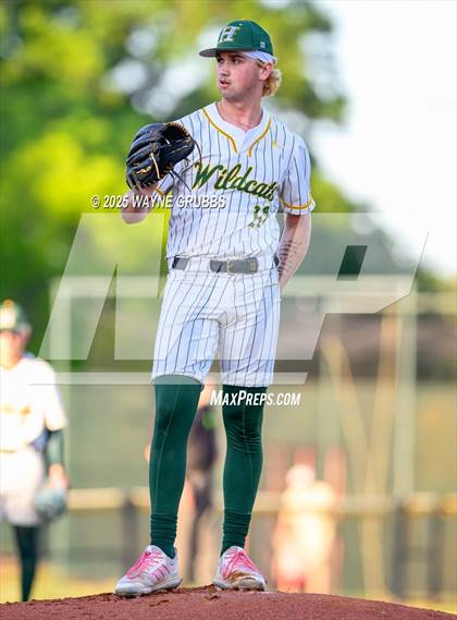 Thumbnail 3 in Alba-Golden vs. Harleton (UIL 2A D1 Area Playoff) photogallery.