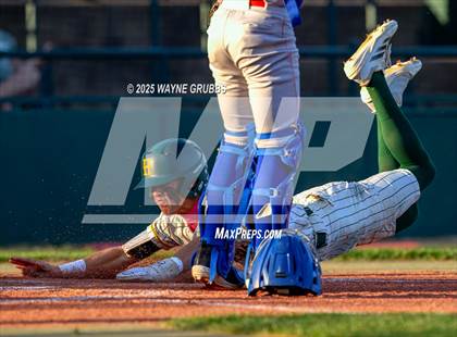 Thumbnail 2 in Alba-Golden vs. Harleton (UIL 2A D1 Area Playoff) photogallery.