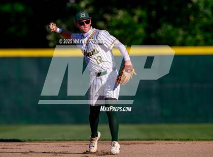 Thumbnail 1 in Alba-Golden vs. Harleton (UIL 2A D1 Area Playoff) photogallery.
