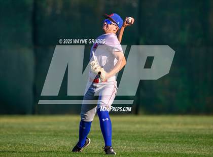 Thumbnail 3 in Alba-Golden vs. Harleton (UIL 2A D1 Area Playoff) photogallery.