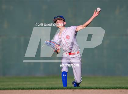 Thumbnail 2 in Alba-Golden vs. Harleton (UIL 2A D1 Area Playoff) photogallery.