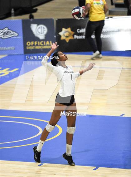 Thumbnail 1 in Archbishop Mitty vs. Santa Margarita (CIF State Open Division Final) photogallery.