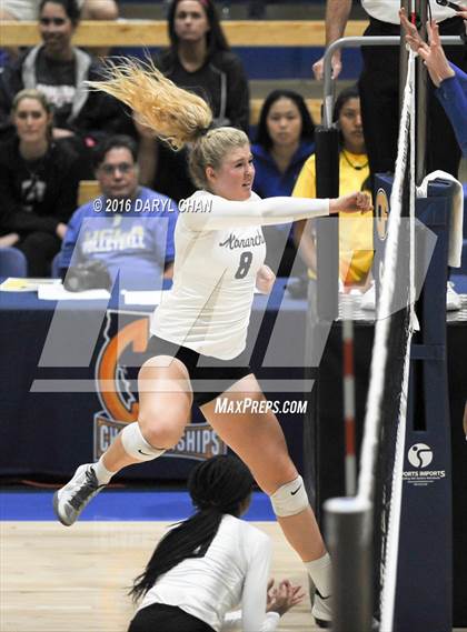 Thumbnail 2 in Archbishop Mitty vs. Santa Margarita (CIF State Open Division Final) photogallery.