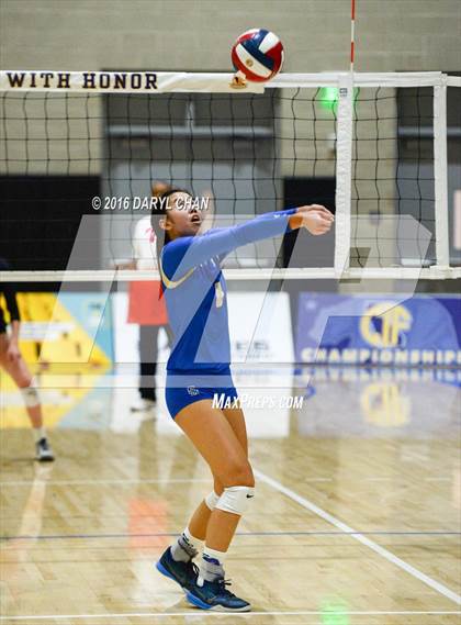 Thumbnail 3 in Archbishop Mitty vs. Santa Margarita (CIF State Open Division Final) photogallery.
