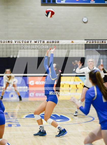 Thumbnail 2 in Archbishop Mitty vs. Santa Margarita (CIF State Open Division Final) photogallery.