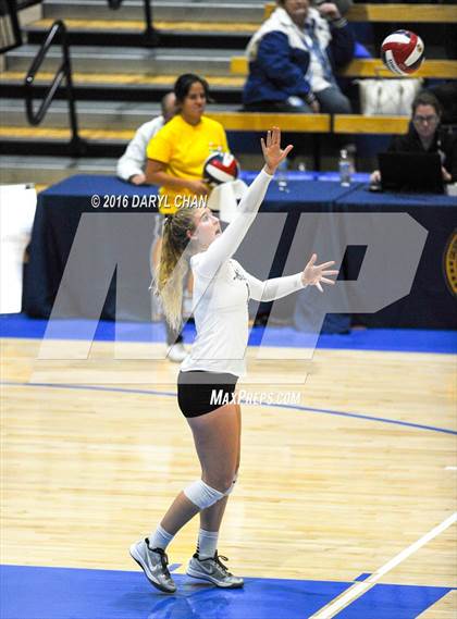 Thumbnail 1 in Archbishop Mitty vs. Santa Margarita (CIF State Open Division Final) photogallery.