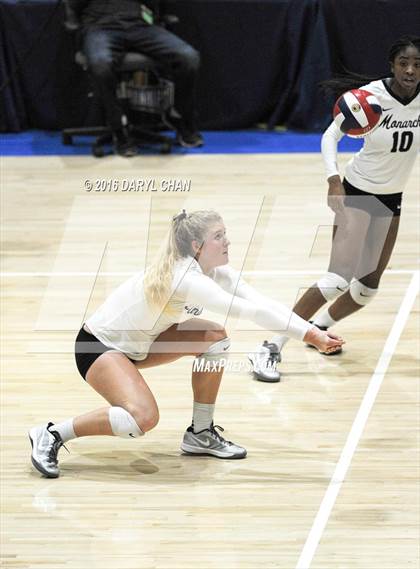 Thumbnail 3 in Archbishop Mitty vs. Santa Margarita (CIF State Open Division Final) photogallery.