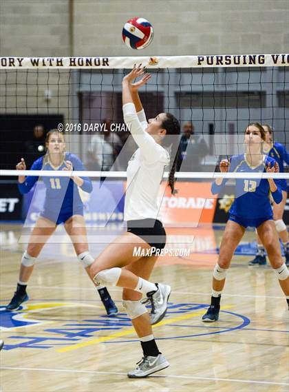 Thumbnail 3 in Archbishop Mitty vs. Santa Margarita (CIF State Open Division Final) photogallery.