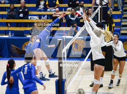 Thumbnail 2 in Archbishop Mitty vs. Santa Margarita (CIF State Open Division Final) photogallery.