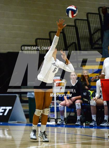 Thumbnail 3 in Archbishop Mitty vs. Santa Margarita (CIF State Open Division Final) photogallery.