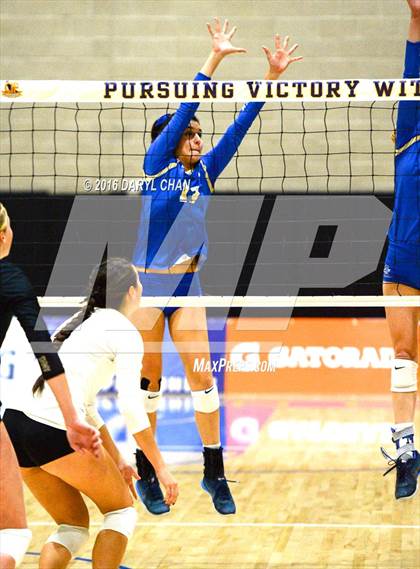 Thumbnail 1 in Archbishop Mitty vs. Santa Margarita (CIF State Open Division Final) photogallery.