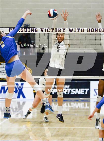 Thumbnail 2 in Archbishop Mitty vs. Santa Margarita (CIF State Open Division Final) photogallery.