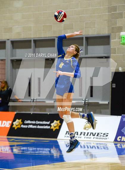 Thumbnail 3 in Archbishop Mitty vs. Santa Margarita (CIF State Open Division Final) photogallery.