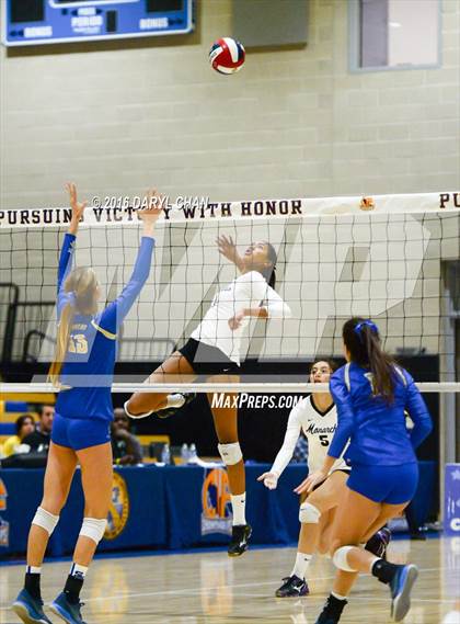Thumbnail 2 in Archbishop Mitty vs. Santa Margarita (CIF State Open Division Final) photogallery.
