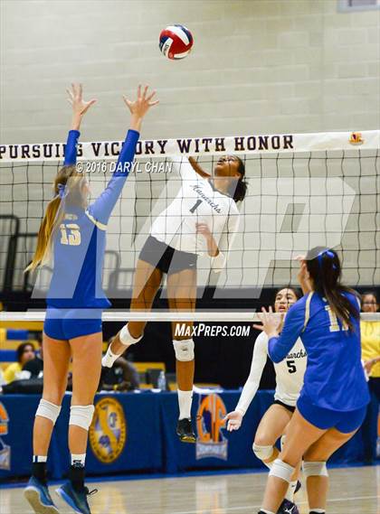 Thumbnail 3 in Archbishop Mitty vs. Santa Margarita (CIF State Open Division Final) photogallery.