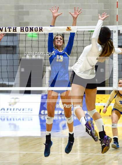 Thumbnail 2 in Archbishop Mitty vs. Santa Margarita (CIF State Open Division Final) photogallery.