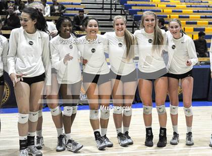 Thumbnail 2 in Archbishop Mitty vs. Santa Margarita (CIF State Open Division Final) photogallery.