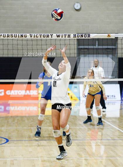 Thumbnail 2 in Archbishop Mitty vs. Santa Margarita (CIF State Open Division Final) photogallery.
