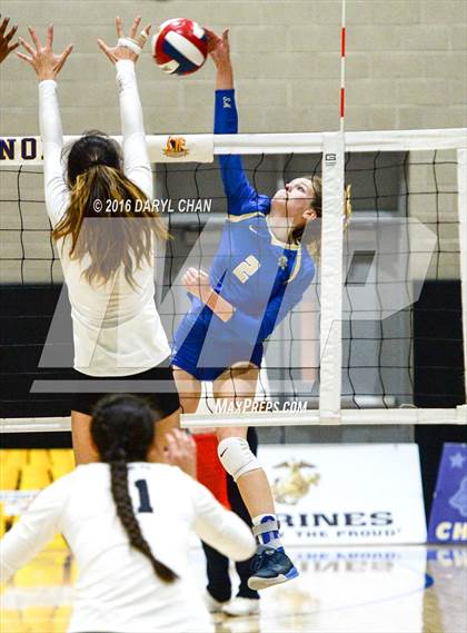 Thumbnail 3 in Archbishop Mitty vs. Santa Margarita (CIF State Open Division Final) photogallery.