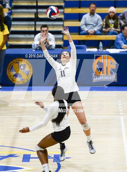 Thumbnail 3 in Archbishop Mitty vs. Santa Margarita (CIF State Open Division Final) photogallery.