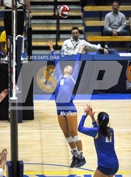 Thumbnail 3 in Archbishop Mitty vs. Santa Margarita (CIF State Open Division Final) photogallery.