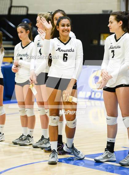 Thumbnail 3 in Archbishop Mitty vs. Santa Margarita (CIF State Open Division Final) photogallery.