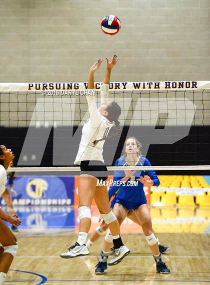 Thumbnail 2 in Archbishop Mitty vs. Santa Margarita (CIF State Open Division Final) photogallery.