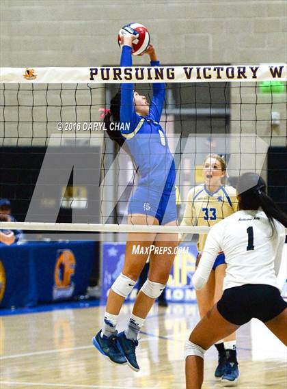 Thumbnail 1 in Archbishop Mitty vs. Santa Margarita (CIF State Open Division Final) photogallery.