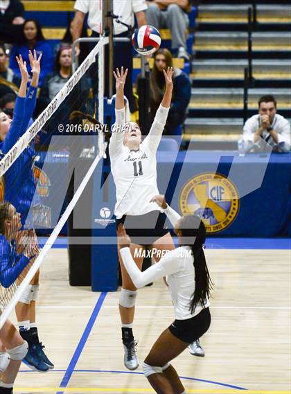Thumbnail 1 in Archbishop Mitty vs. Santa Margarita (CIF State Open Division Final) photogallery.
