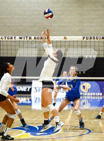 Thumbnail 1 in Archbishop Mitty vs. Santa Margarita (CIF State Open Division Final) photogallery.