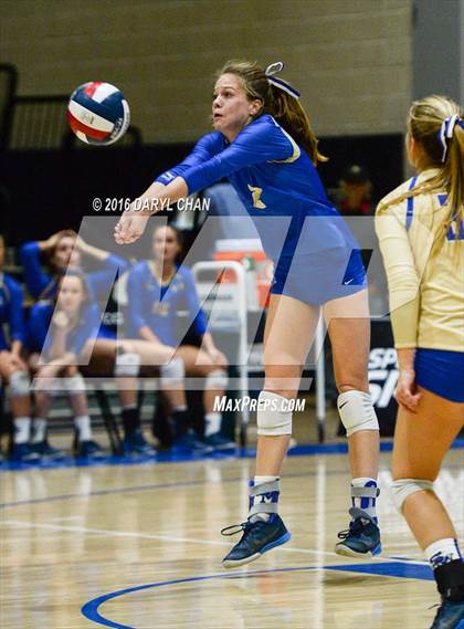 Thumbnail 2 in Archbishop Mitty vs. Santa Margarita (CIF State Open Division Final) photogallery.