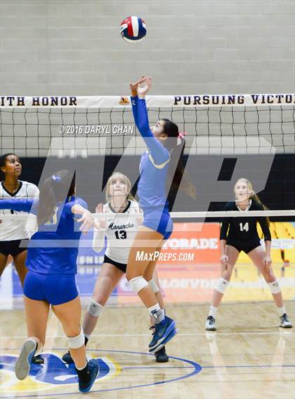 Thumbnail 1 in Archbishop Mitty vs. Santa Margarita (CIF State Open Division Final) photogallery.