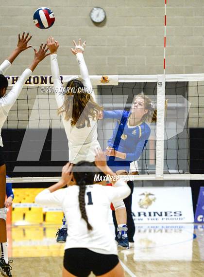 Thumbnail 1 in Archbishop Mitty vs. Santa Margarita (CIF State Open Division Final) photogallery.