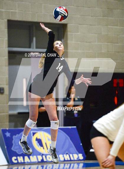 Thumbnail 3 in Archbishop Mitty vs. Santa Margarita (CIF State Open Division Final) photogallery.
