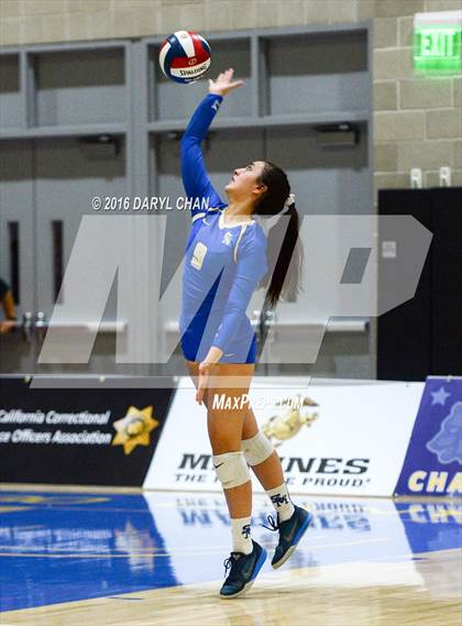 Thumbnail 2 in Archbishop Mitty vs. Santa Margarita (CIF State Open Division Final) photogallery.