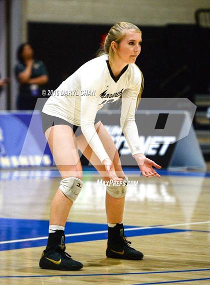 Thumbnail 2 in Archbishop Mitty vs. Santa Margarita (CIF State Open Division Final) photogallery.