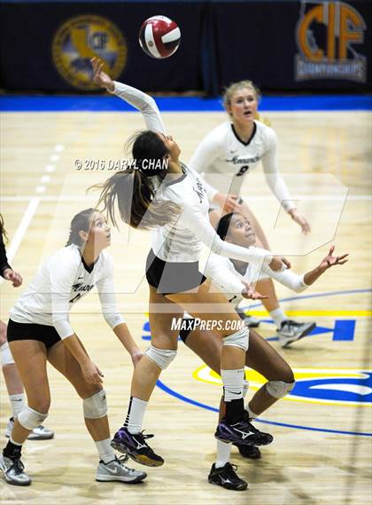 Thumbnail 1 in Archbishop Mitty vs. Santa Margarita (CIF State Open Division Final) photogallery.