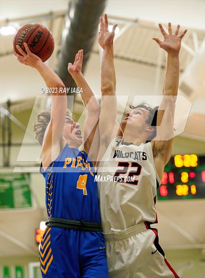 Thumbnail 2 in Marin Academy vs. Pierce (Steve Cauchi Ram Jam Tournament) photogallery.