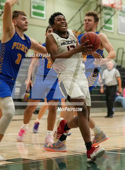 Thumbnail 2 in Marin Academy vs. Pierce (Steve Cauchi Ram Jam Tournament) photogallery.