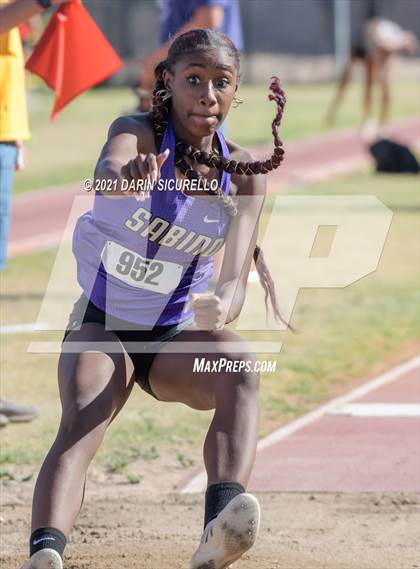 Thumbnail 3 in AIA Track & Field Championships (Girls Long/Triple Jump DIV 1& 3) photogallery.
