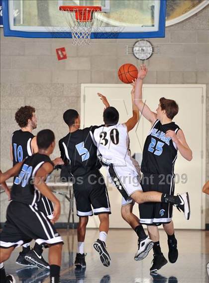 Thumbnail 1 in Palos Verdes Peninsula vs Villa Park (MaxPreps Holiday Classic) photogallery.