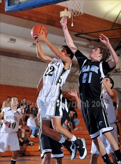Thumbnail 3 in Palos Verdes Peninsula vs Villa Park (MaxPreps Holiday Classic) photogallery.