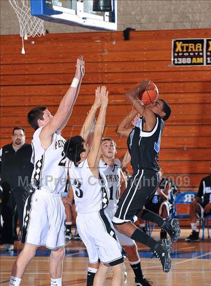 Thumbnail 2 in Palos Verdes Peninsula vs Villa Park (MaxPreps Holiday Classic) photogallery.